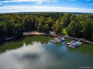 126 Shavender Dr, Mooresville, NC 28117