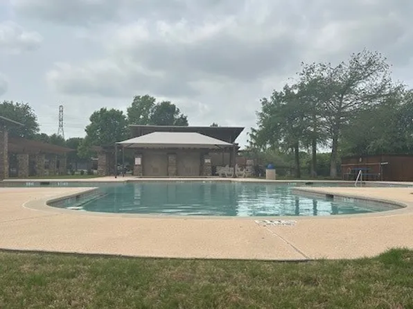 601 Darlington Trl, Fort Worth, TX 76131
