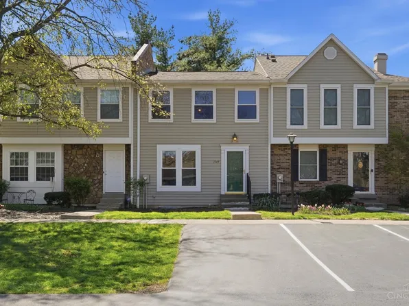 1049 Stratford Ct, Loveland, OH 45140