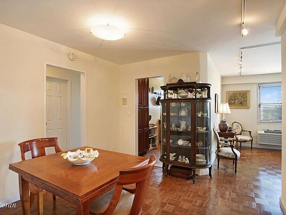 3rd image of 579 W 215th St APT 10F