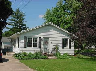 110 North St, Waterville, OH 43566