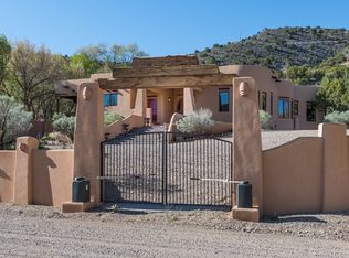 117 Los Saltos Rd, Hondo, NM 88336