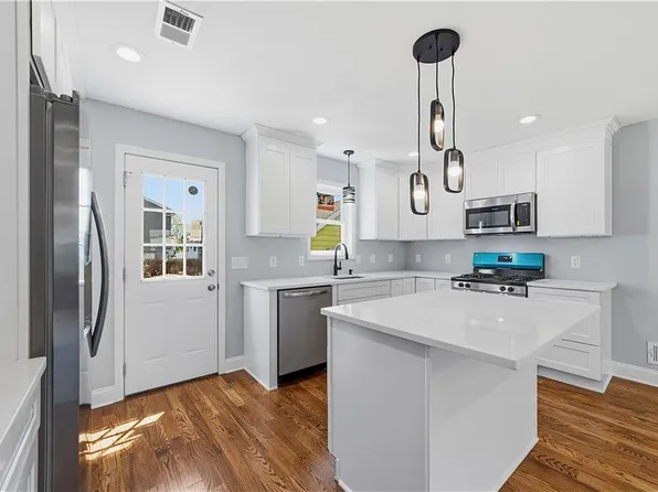 270 Alpine Way, Laurence Harbor, NJ 08879