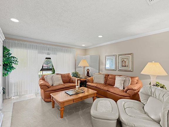 4th image of 21734 Arriba Real #32b