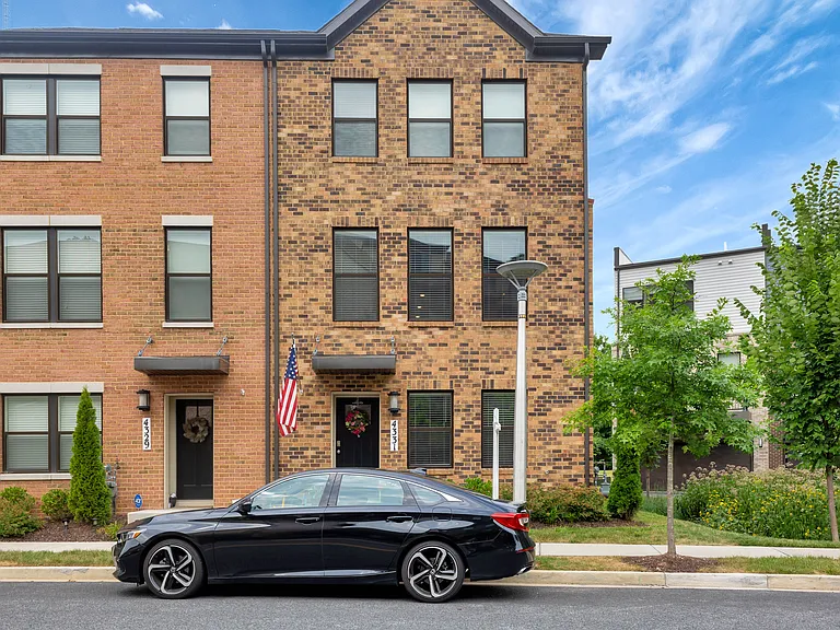 4331 Laplata Ave — Photo 1