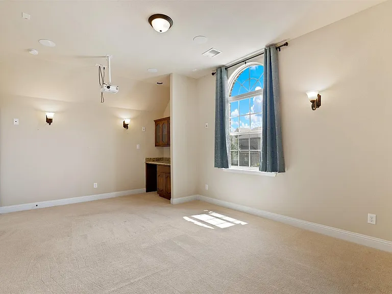 8110 Fenwick Ct — Photo 33