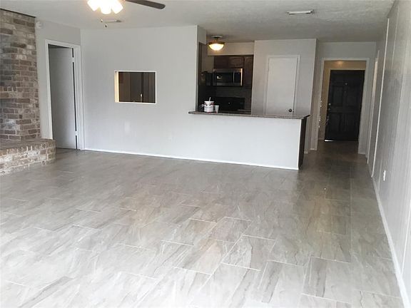 3rd image of 838 Voyager Dr