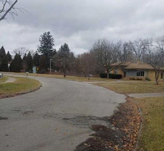 2nd image of 7252 Middlebury Dr