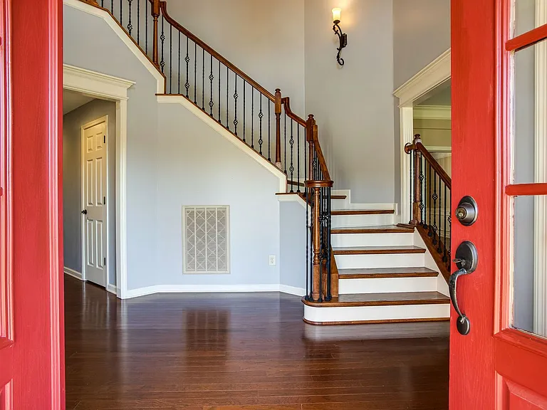 417 Gambrel Ct — Photo 3