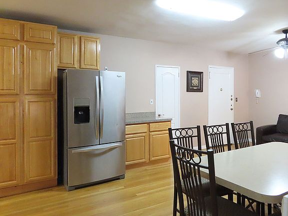 3rd image of 4499 Henry Hudson Pkwy W #4G