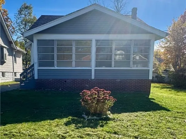 537 W Ravenwood Ave, Youngstown, OH 44511