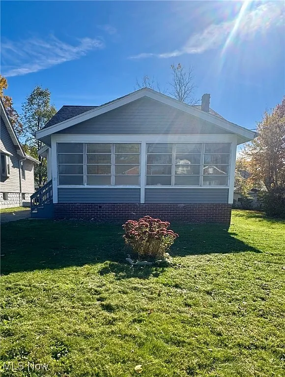 537 W Ravenwood Ave photo 1