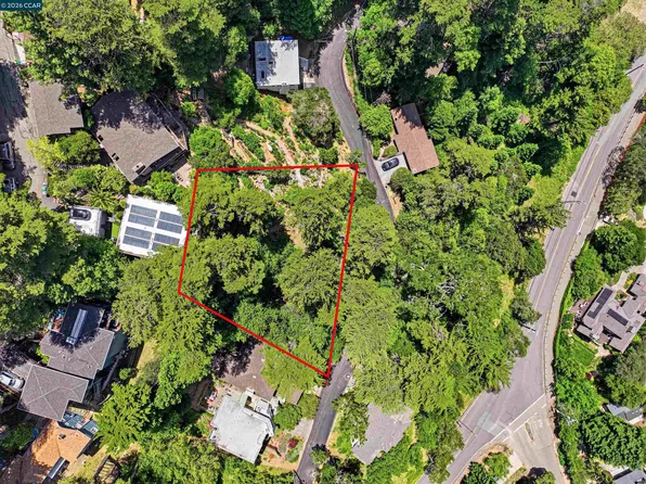 6716 Gunn Dr, Oakland, CA 94611