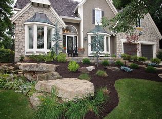 9933 W 121st St, Overland Park, KS 66213