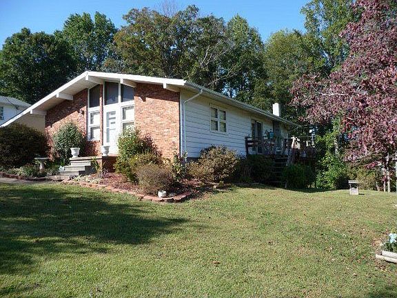 3rd image of 661 S Creek Rd