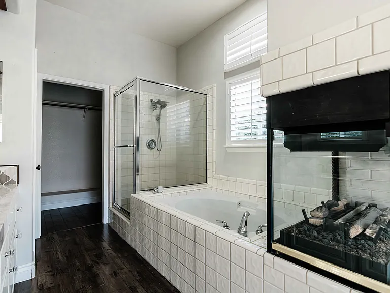 10929 Delusion Dr — Photo 16