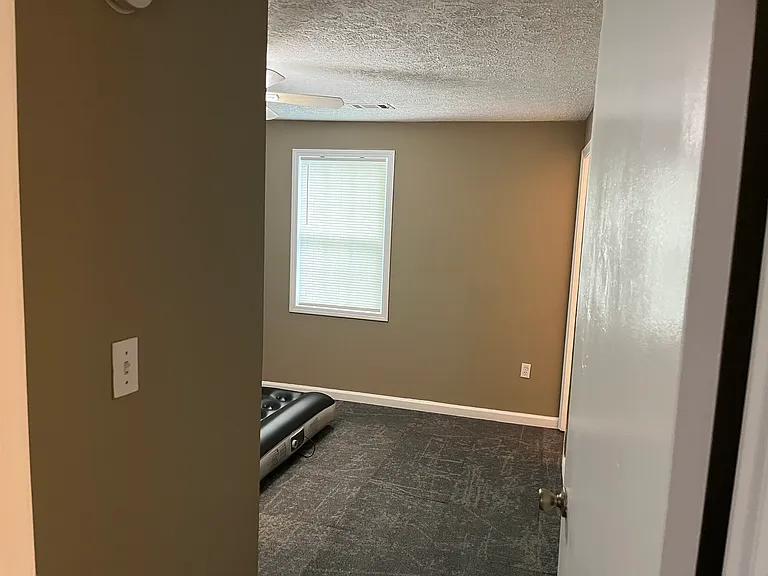 124 Locust St — Photo 6