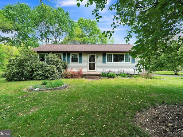 82 Ferrell Rd, Mullica Hill, NJ 08062