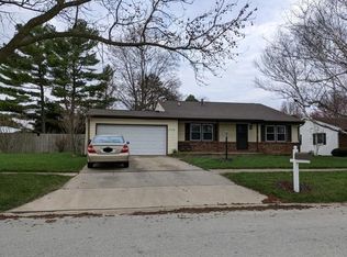 2325 Winchester Dr, Champaign, IL 61821