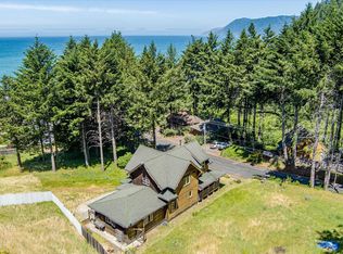 758 Beach Rd, Whitethorn, CA 95589