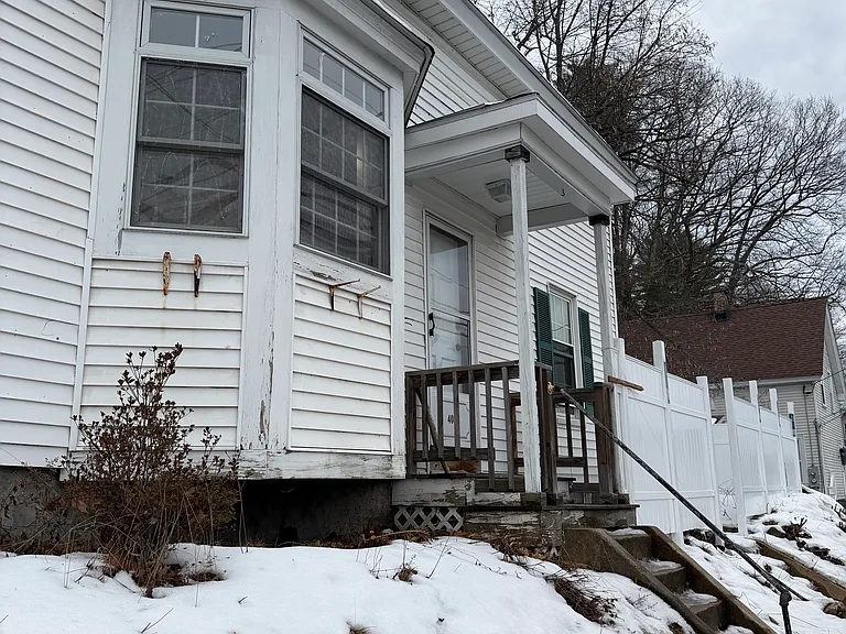 408 Front St — Photo 17