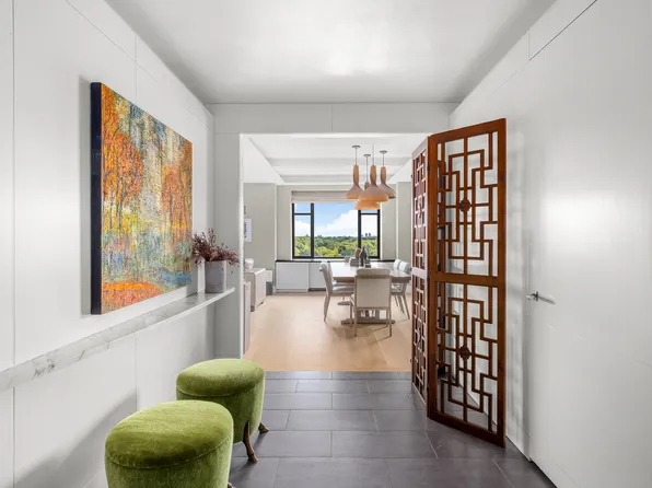 110 Central Park South image 23 of 48