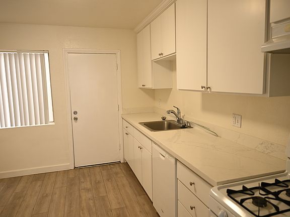 3rd image of 4522 Park Blvd APT A