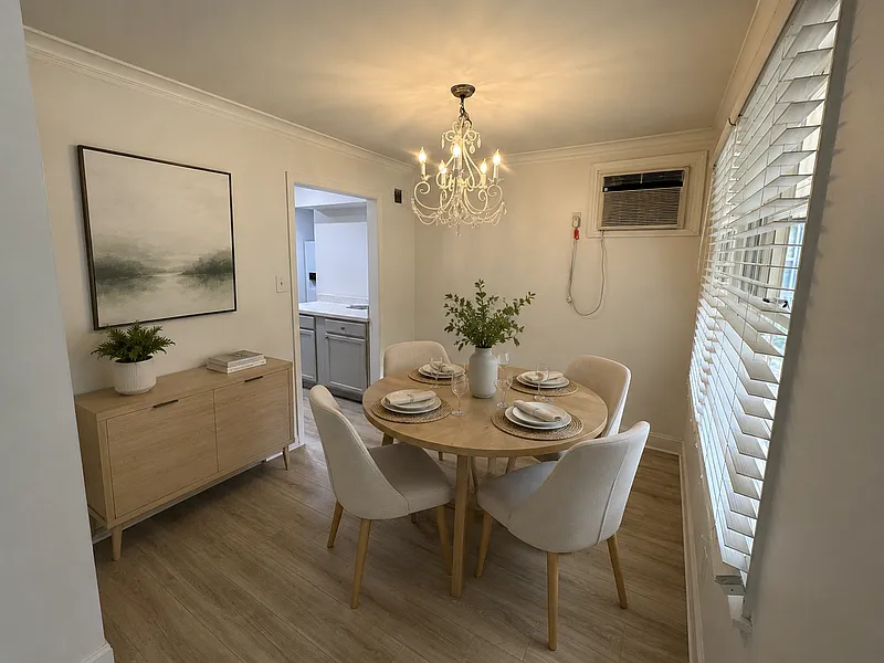 3 bed, 2.0 bath, 1450 sqft, $1,715 — Photo 3
