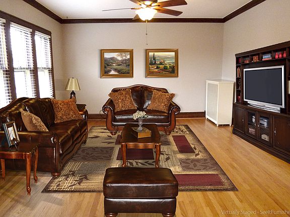 4th image of 534 Elgin Ave