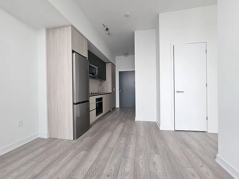 5858 Yonge St #Penthouse 11 — Photo 2