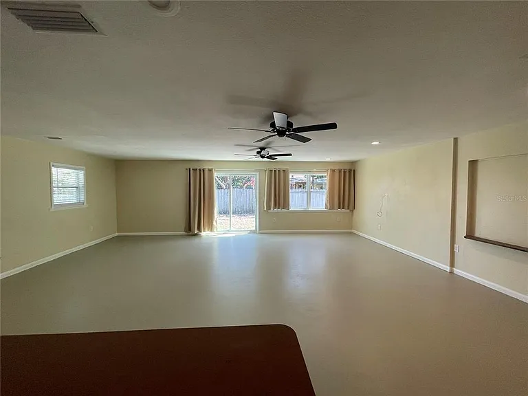 6185 Deming Ave — Photo 3