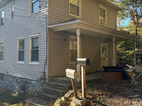 202 Riordan Rd, Westernport, MD 21562