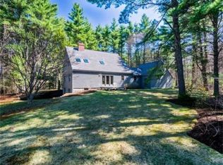 401 School St, Carlisle, MA 01741