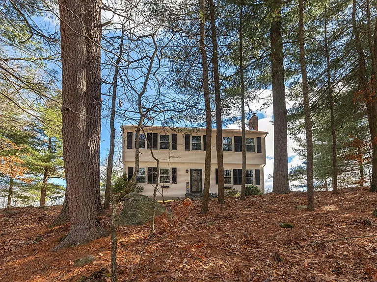 29 Trifiro Rd — Photo 2