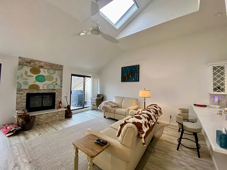 52 Fairway Pl #14 — Photo 8