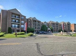 2114 Country Club Dr, Saint Clair Shores, MI