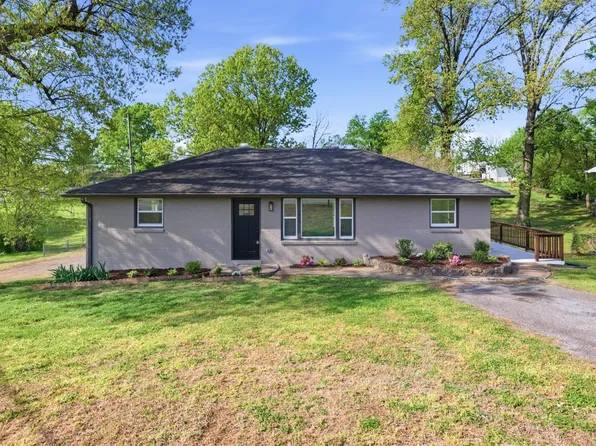 3004 Lakeshore Dr, Old Hickory, TN 37138