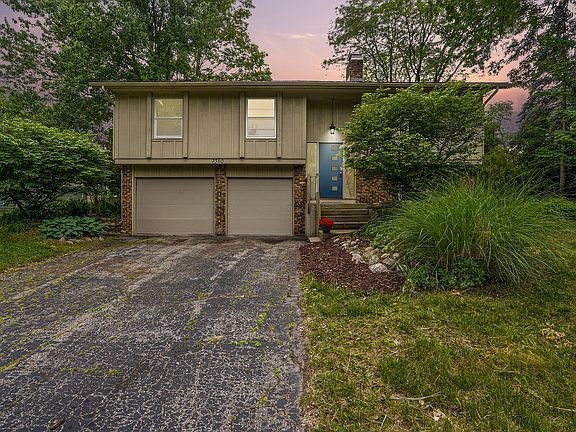 2nd image of 3360 Nottingham Dr NE
