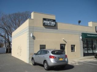 605 Hicksville Rd, Bethpage, NY 11714