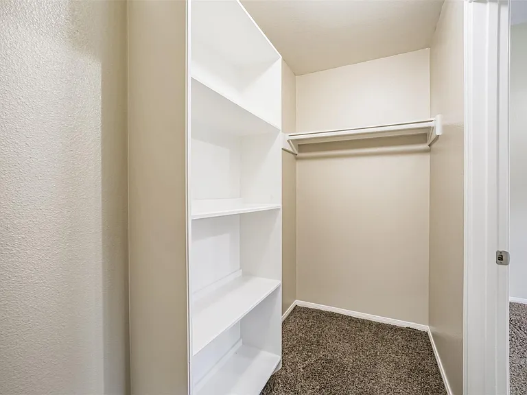 15810 Cypress Hall Dr — Photo 42