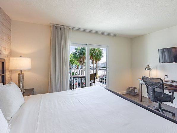 19 Sombrero Blvd #204