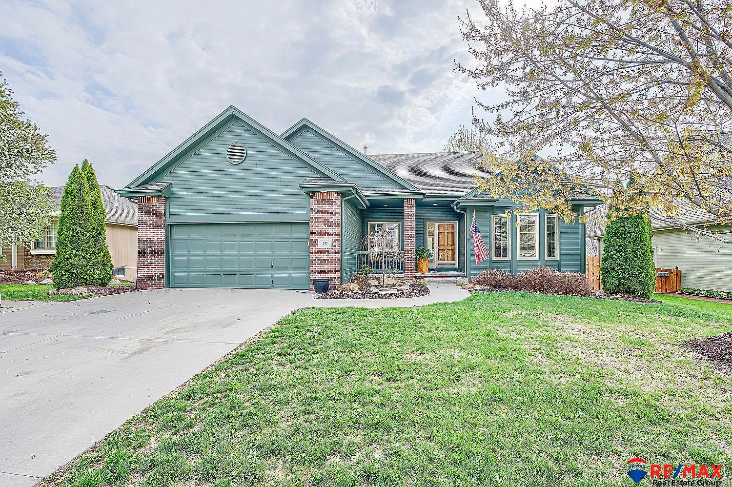 215 Castle Pine Dr, Papillion, NE 68133 Zillow