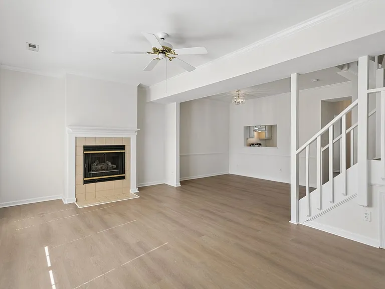 104 Monument Ct — Photo 13
