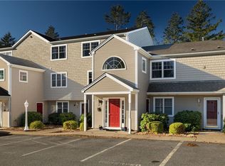 39 Ansonia Ave, Bristol, RI 02809