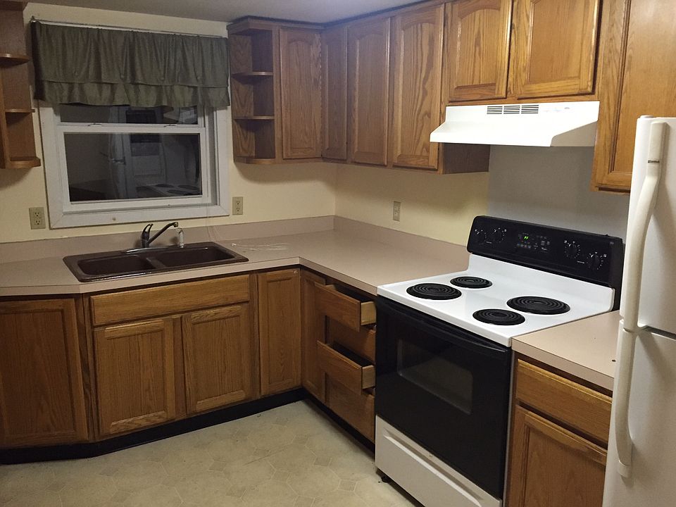 2nd image of 101 Crawford St