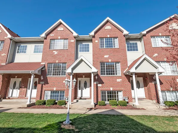 7238 W 83rd St, Bridgeview, IL 60455