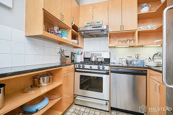 Rented by Halstead Real Estate | media 22