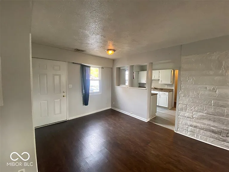 205 Baronne St — Photo 3
