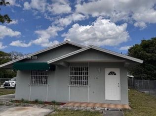 285 Seaman Ave, Opa Locka, FL 33054