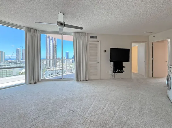 801 King St APT 1704, Honolulu, HI 96813